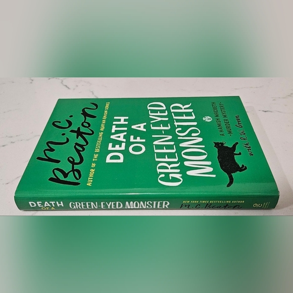 Death of a Green-Eyed Monster A Hamish Macbeth Mystery Hardcover Book - Picture 3 of 6